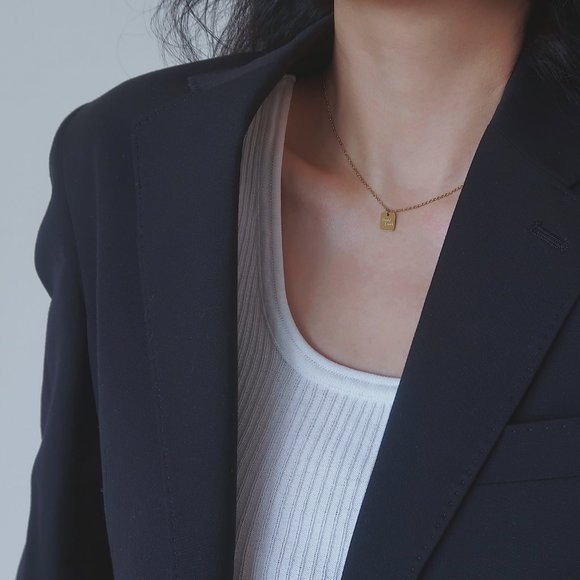 NEW 18K Gold Plated Square Good Luck Pendant Necklace - Picture 3 of 12